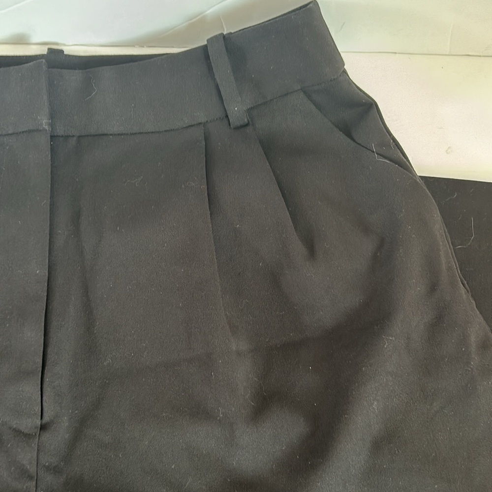 Favorite Daughter black pleated trouser pant side pocket back pocket clasp close - Picture 3 of 16